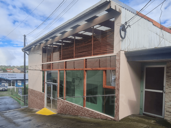 Fachada Edificio 2 niveles en venta en Ciudad Quesada, San Carlos